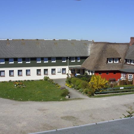 Ferienwohnungen Im Hotel Garni Zur Post Utersum ห้อง รูปภาพ