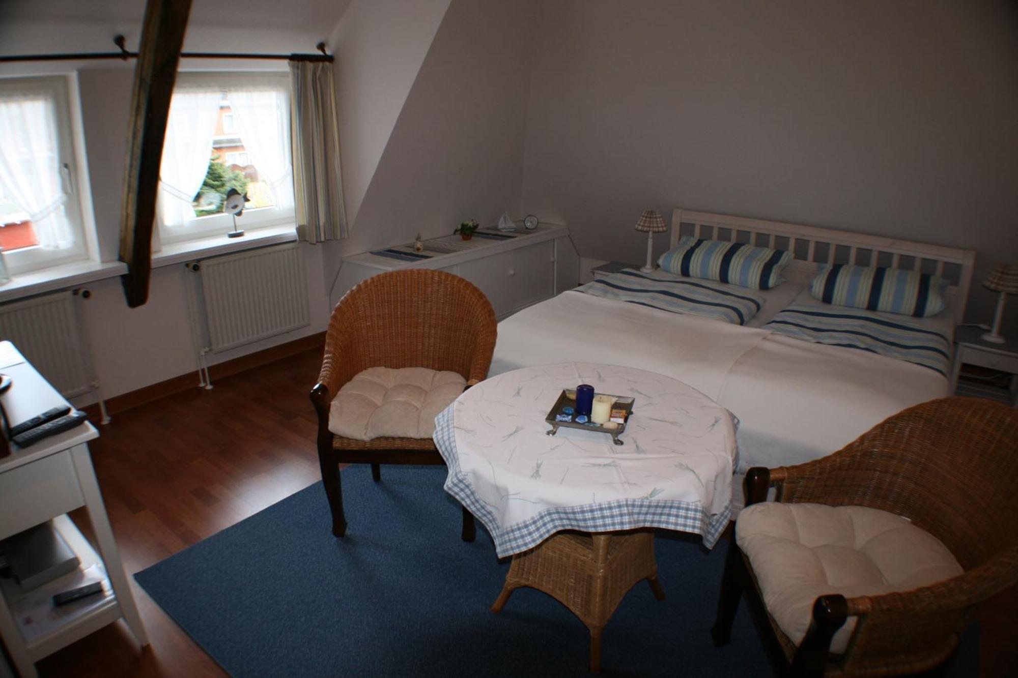 Ferienwohnungen Im Hotel Garni Zur Post Utersum ห้อง รูปภาพ