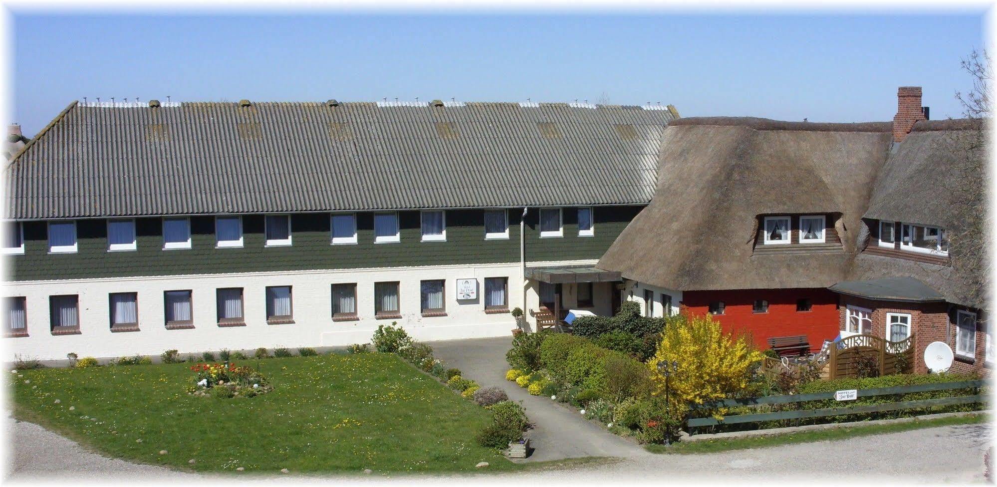 Ferienwohnungen Im Hotel Garni Zur Post Utersum ภายนอก รูปภาพ